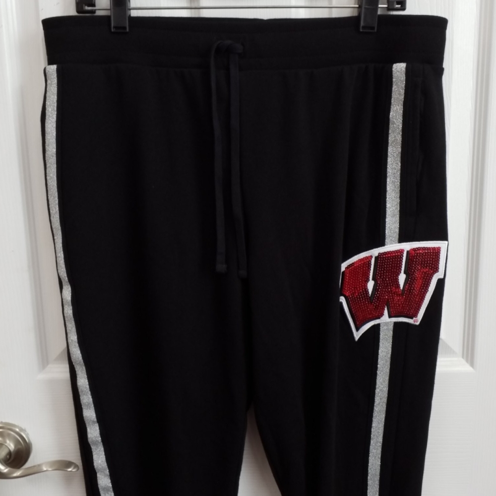 NWT VS Pink Wisconsin Badgers Joggers Size Large - Picture 4 of 9